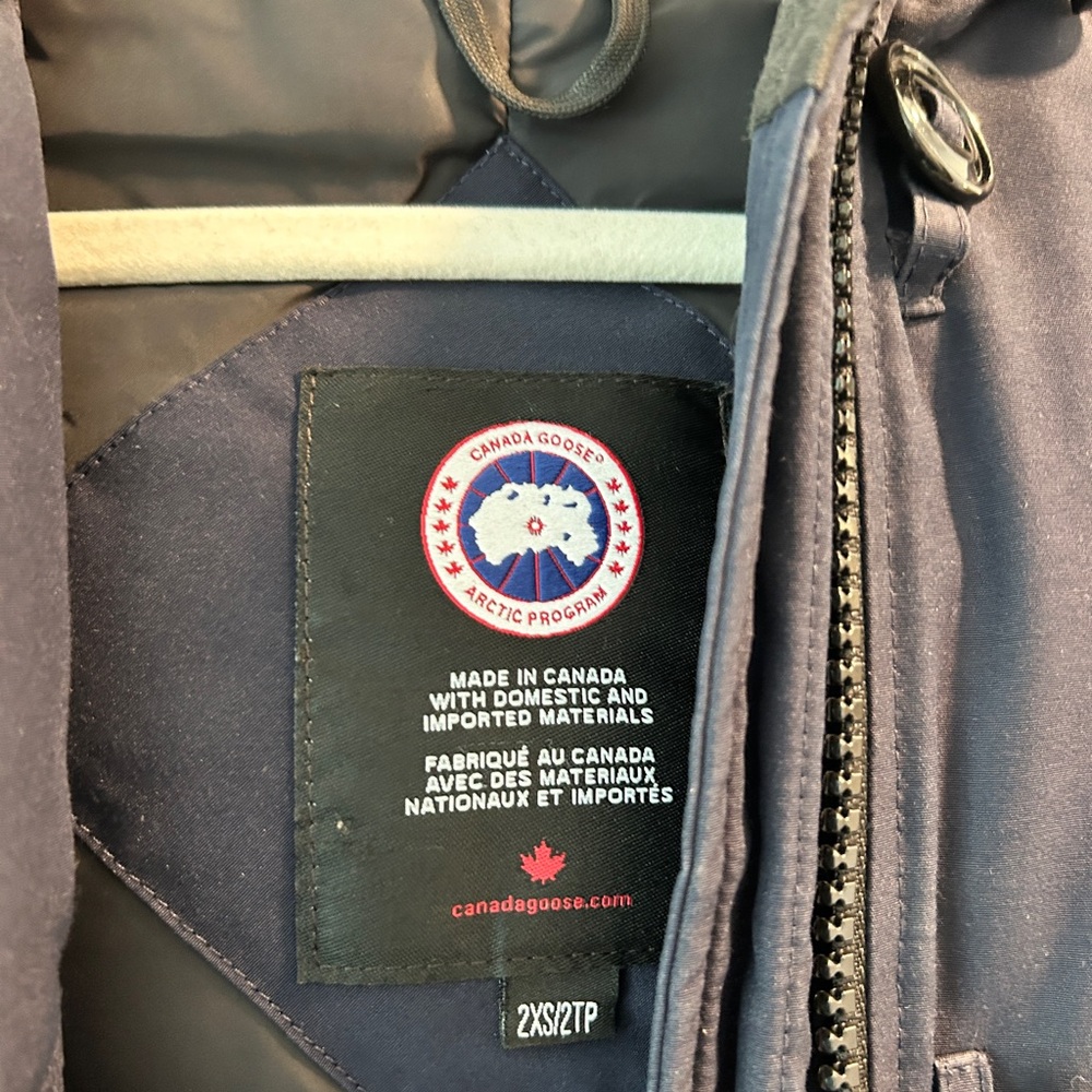 Canada Goose Navy Parka - Picture 2 of 8